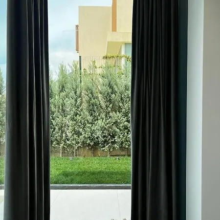 Szálloda 122b Palase Privat Pool